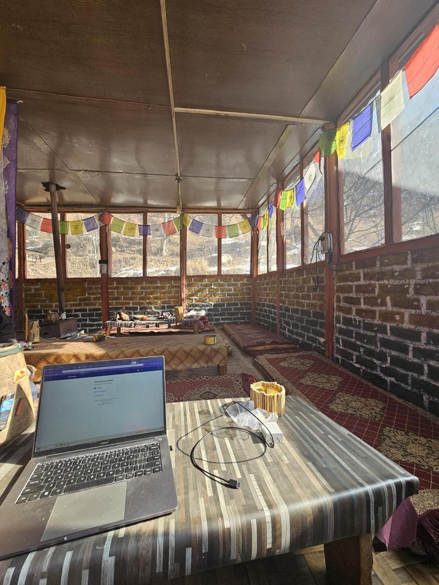 Hippy Hyde Kalga Hotel Kalgha Exterior photo
